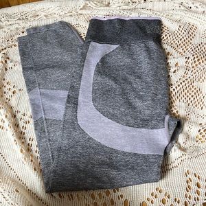 victoria secret pink leggings